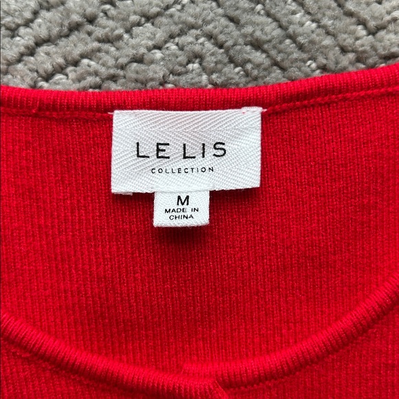 Le Lis Red Sleeveless Knit Button-Down Sweater Vest Top - Women's Size Medium - Picture 2 of 7